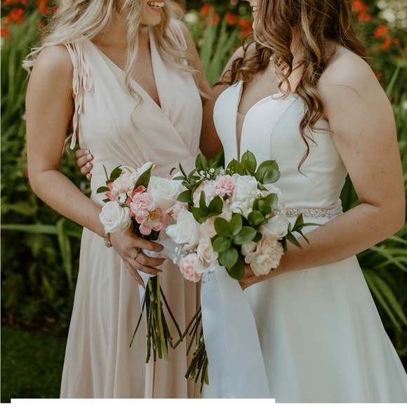 Lulu’w Bridesmaid dress - Picture 3 of 4